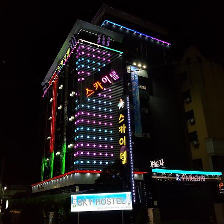 Sky Hotel Changwon Buitenkant foto