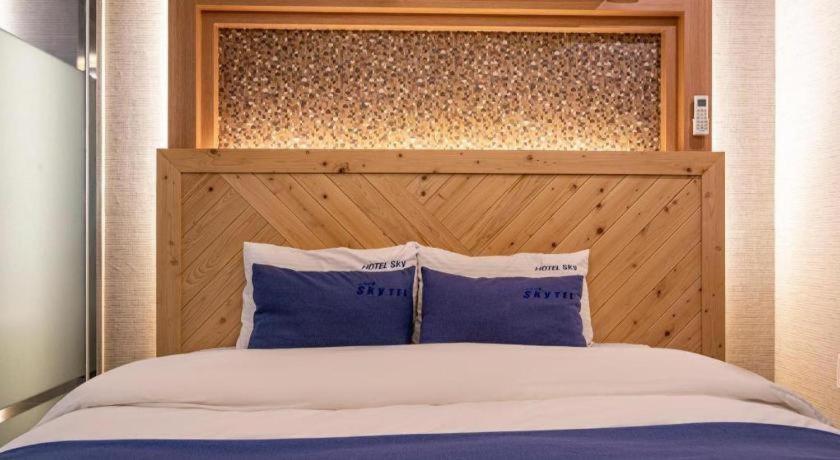 Sky Hotel Changwon Buitenkant foto