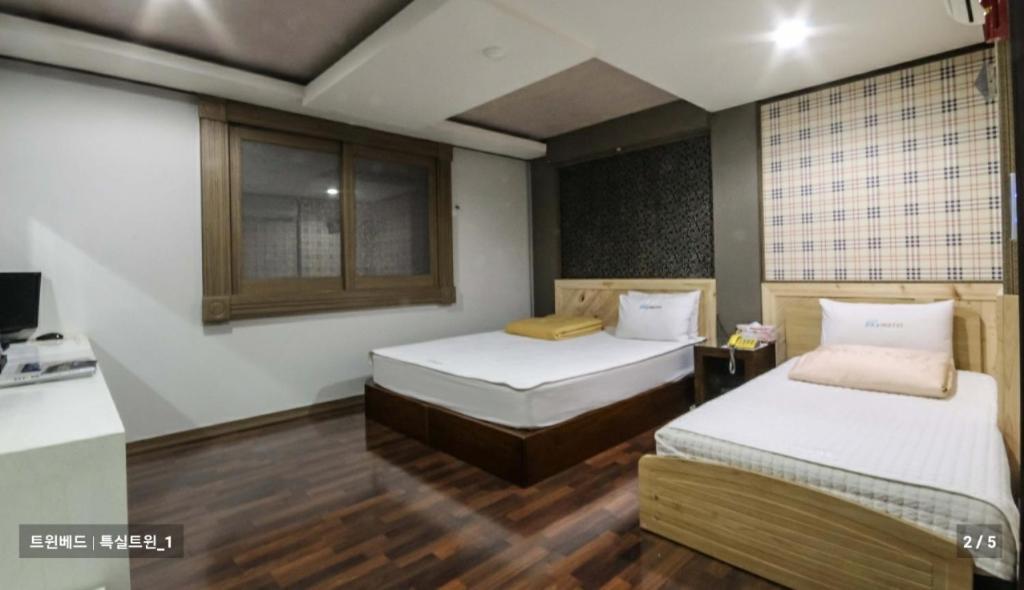 Sky Hotel Changwon Buitenkant foto