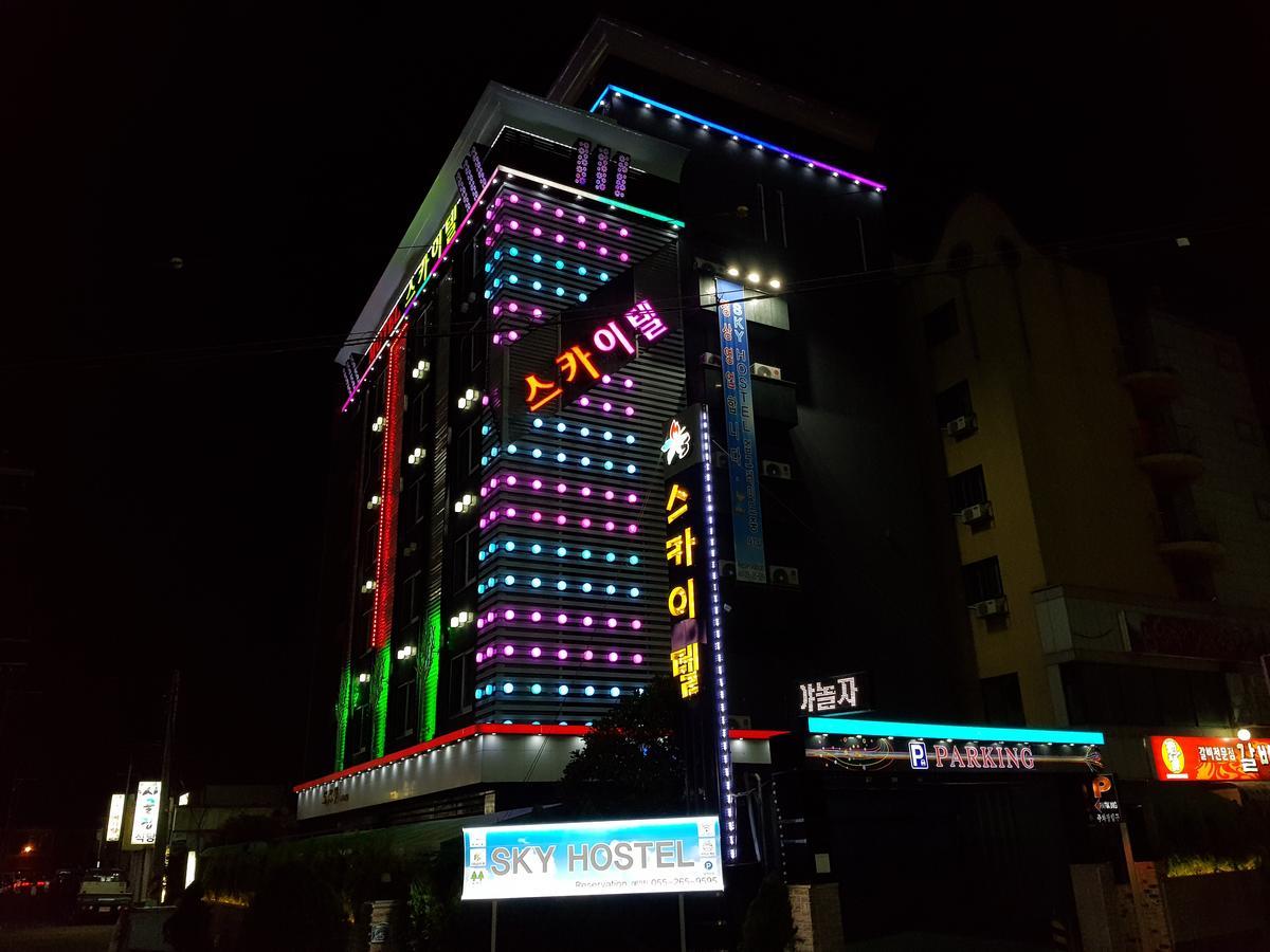 Sky Hotel Changwon Buitenkant foto